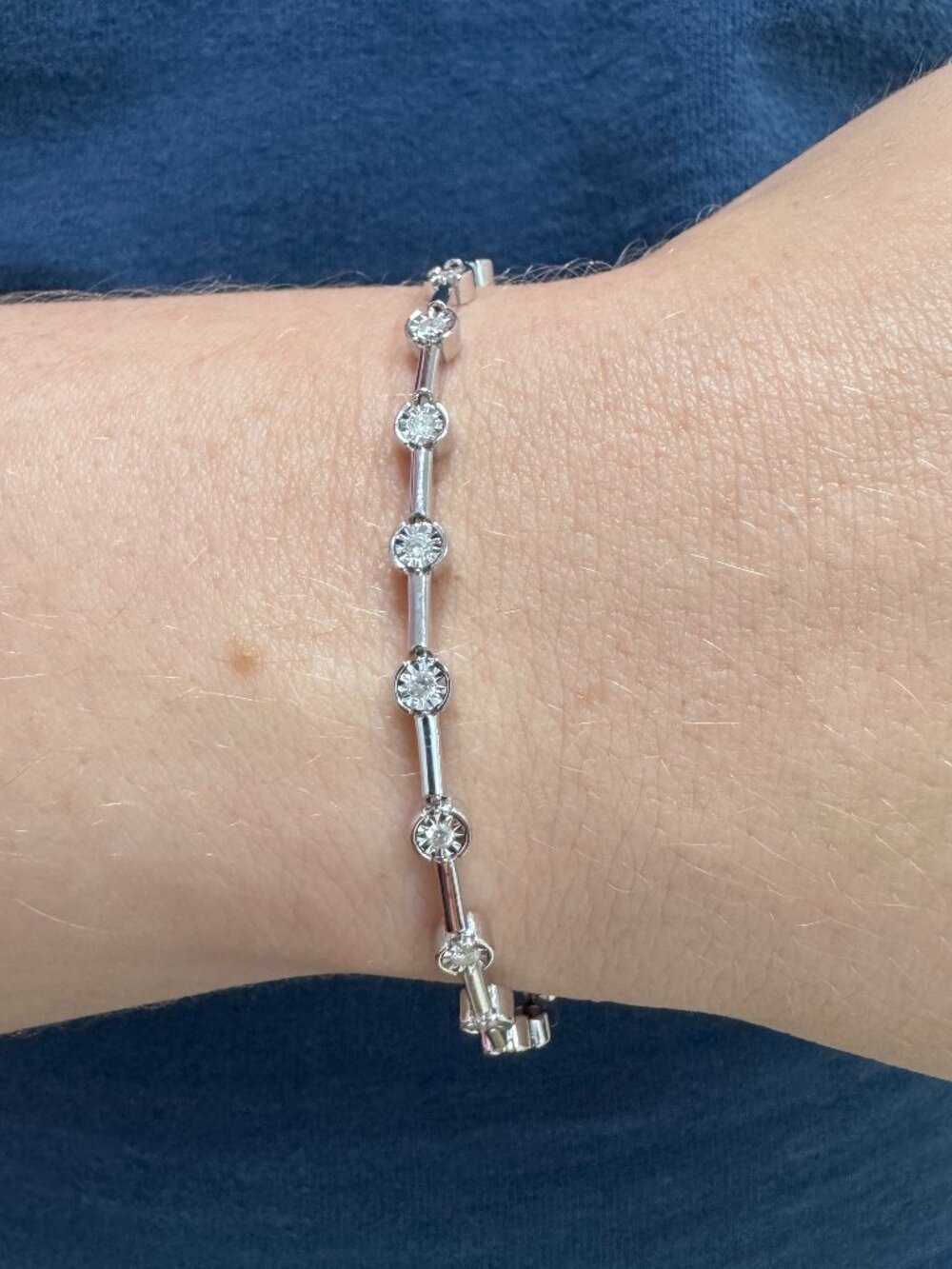 10K White Gold Diamond Tennis Bracelet 7"